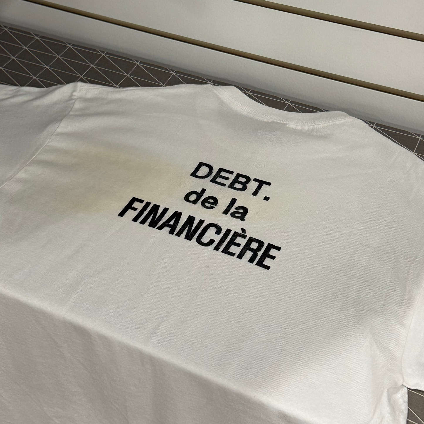 financial debt, 2025